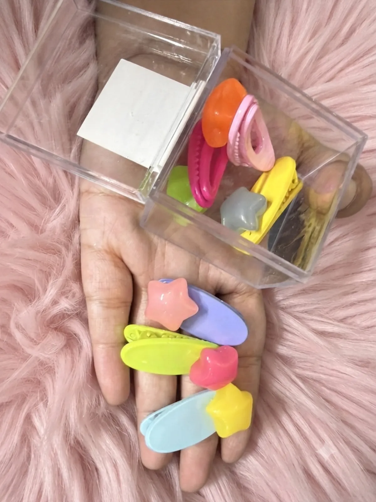 Pins box