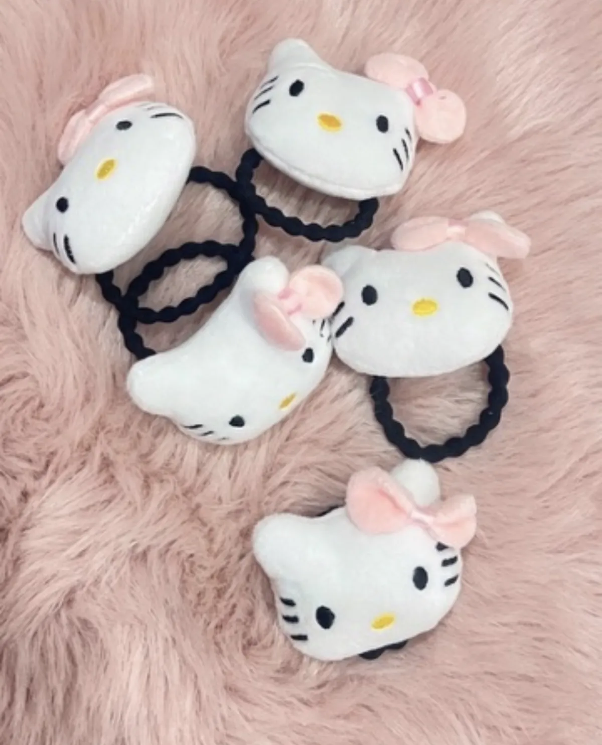 Hello kitty poni